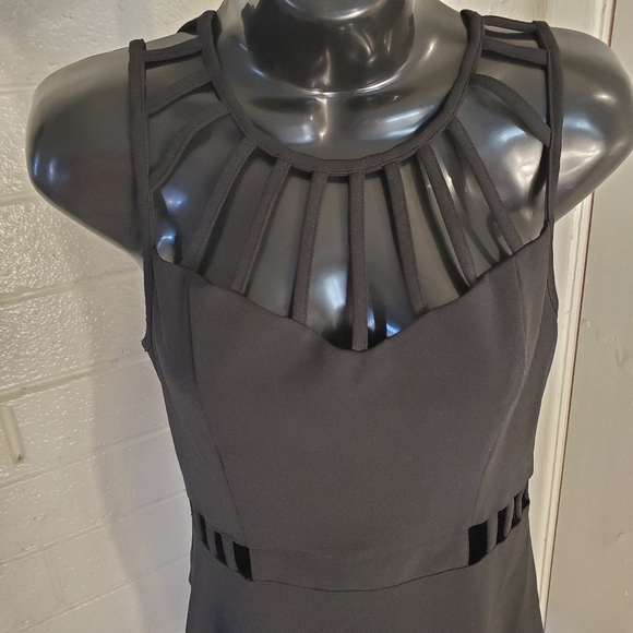 Little black dress - Picture 2 of 5